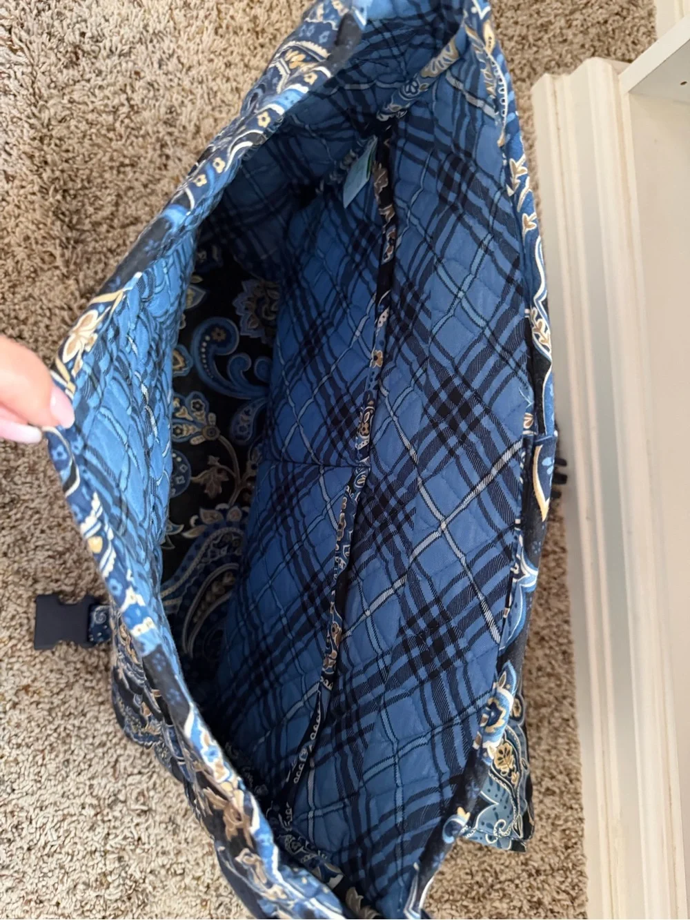 Vera Bradley Quilted Messenger Bag – Blue Paisley – Excellent Condition